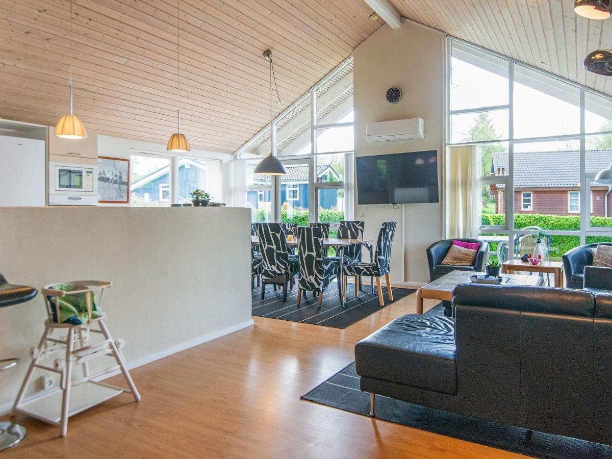 12 Person Holiday Home In Aabenraa Loddenhoj Экстерьер фото